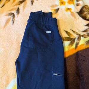 Figs Women's Navy Zamora joggers